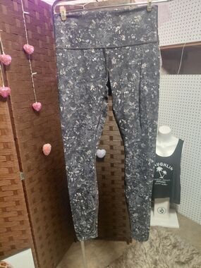 lululemon athletica Black & White Floral Print High-Rise Leggings